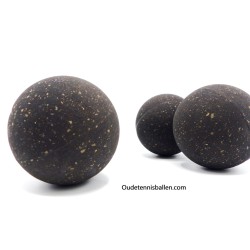 Tennisball aus Gummi (filzlos)