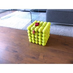 Hocker (poef) | Stefano Melo | Oudetennisballen.com ART
