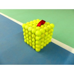 Hocker (poef) | Stefano Melo | Oudetennisballen.com ART