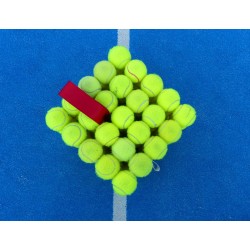 Hocker (poef) | Stefano Melo | Oudetennisballen.com ART