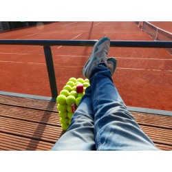 Hocker (poef) | Stefano Melo | Oudetennisballen.com ART