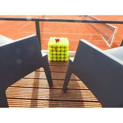 Hocker (poef) | Stefano Melo | Oudetennisballen.com ART