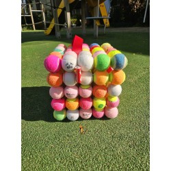 Kleuren Hocker (poef) | Stefano Melo | Oudetennisballen.com ART