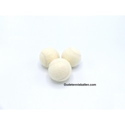 Kleuren tennisballen wit