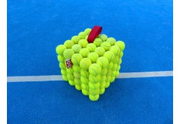 De circulaire Hocker (poef) van Stefano Melo | Oudetennisballen.com ART